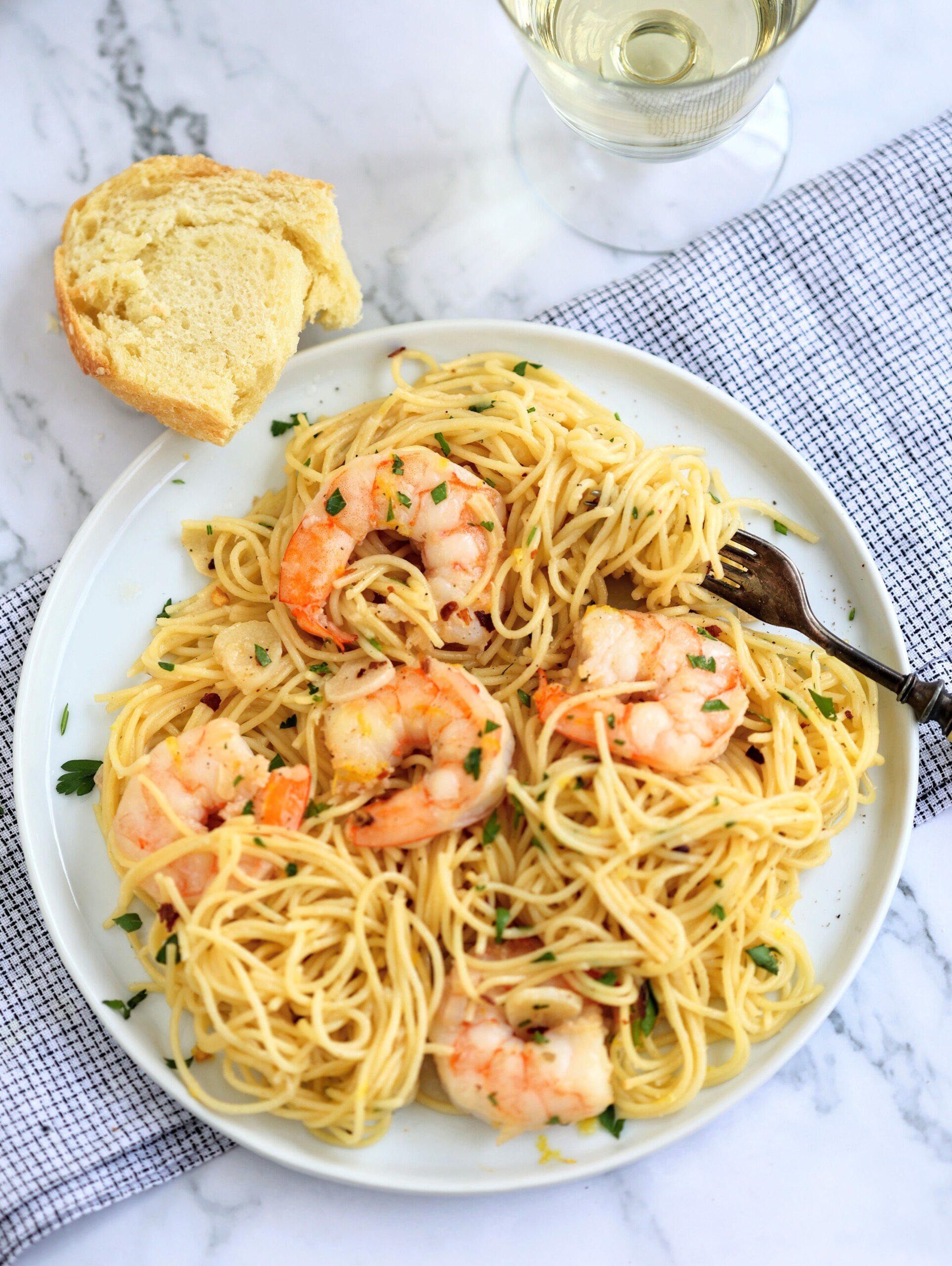 Garlicky Shrimp Scampi with Pasta • Flavor Feed