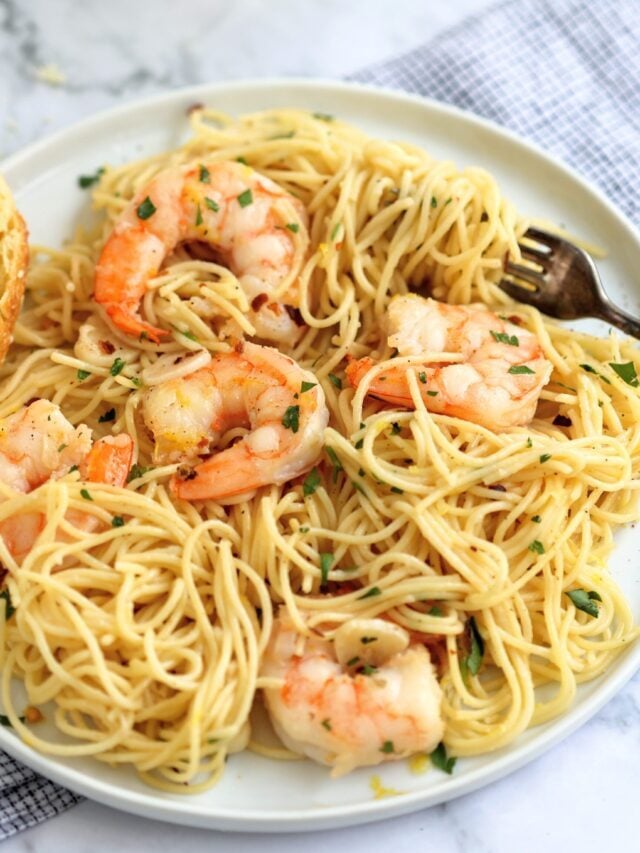 Garlicky Shrimp Scampi with Pasta Story