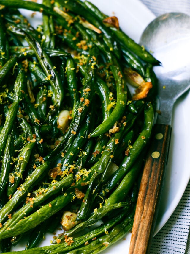 Roasted Green Beans with Garlic and Lemon